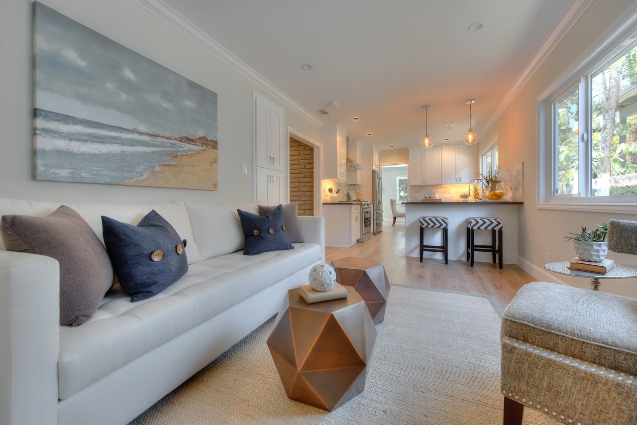 Staged family room - beach home staging, Greater Los Angeles