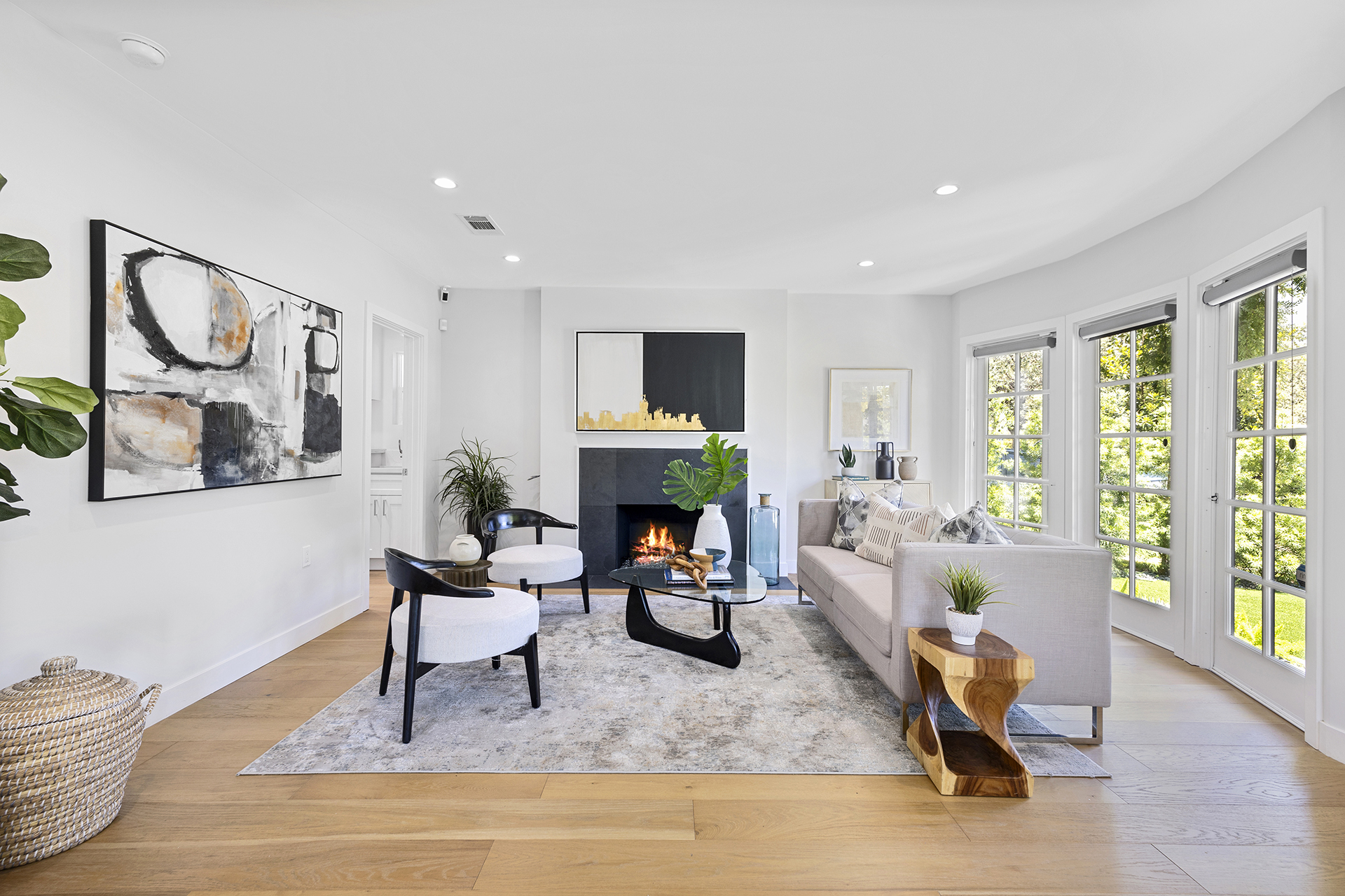 Staged midcentury living room - vacant property home staging, Greater Los Angeles